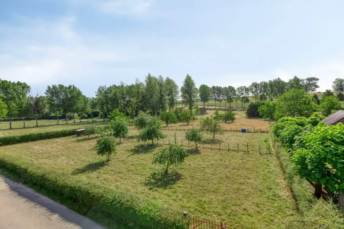 Uitzonderlijke woning met prachtig vergezicht op perceel van 72 are foto 3