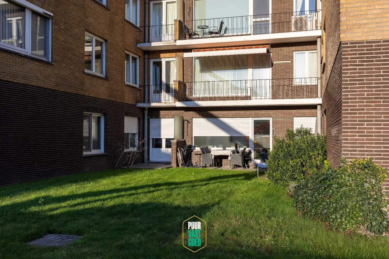 Ruim en verzorgd gelijkvloers appartement met terras foto 14