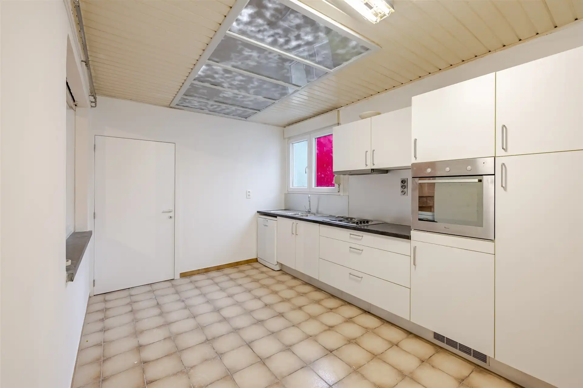 Charmante gezinswoning met tuin en zijdoorgang in rustige straat te Denderleeuw foto 8