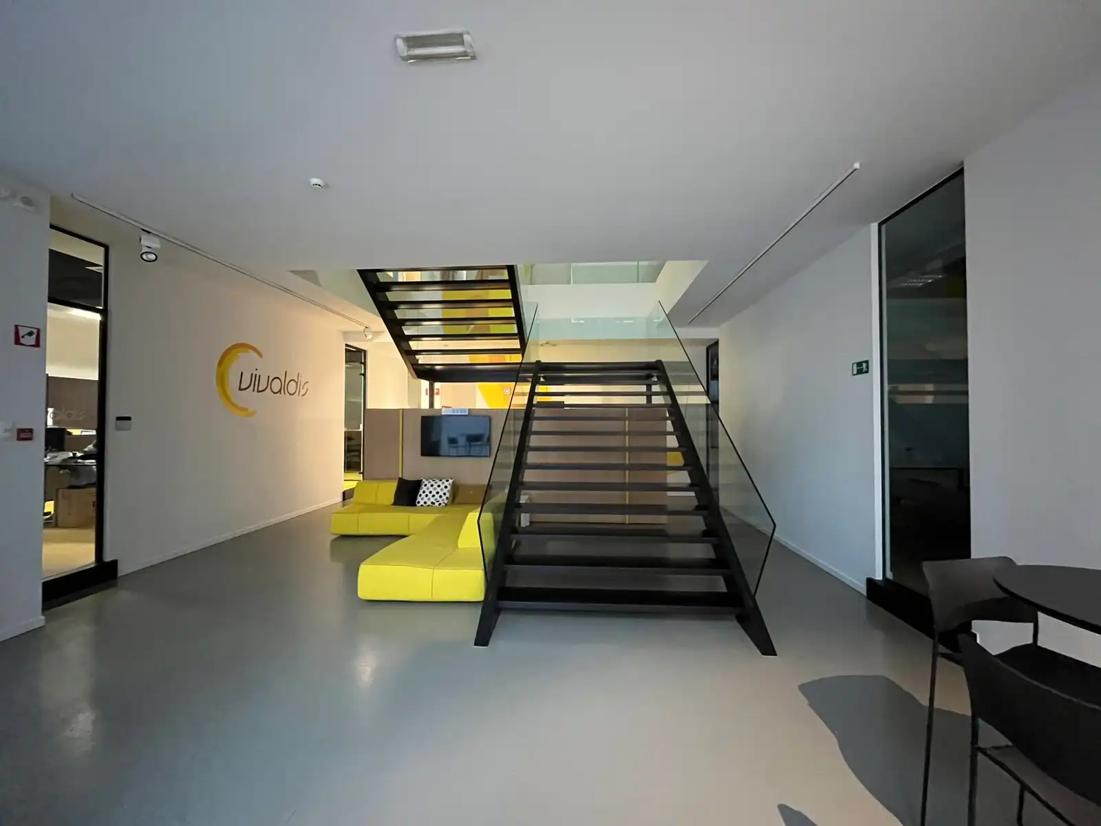 Instapklaar Handelsruimte Te Huur Antwerpen foto 12