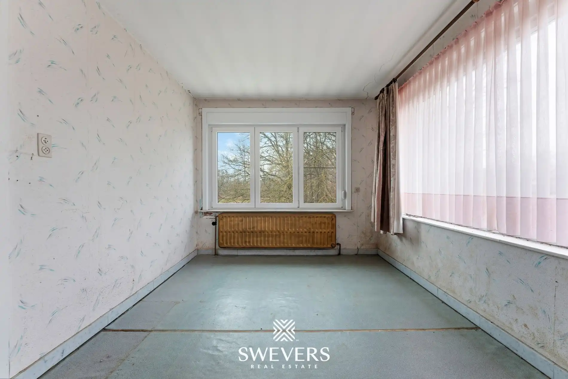 Bel-etage woning, 3 slpk, met aansluitende weide en vergunde stallingen en aparte weide, in totaal op 85a52ca foto 15