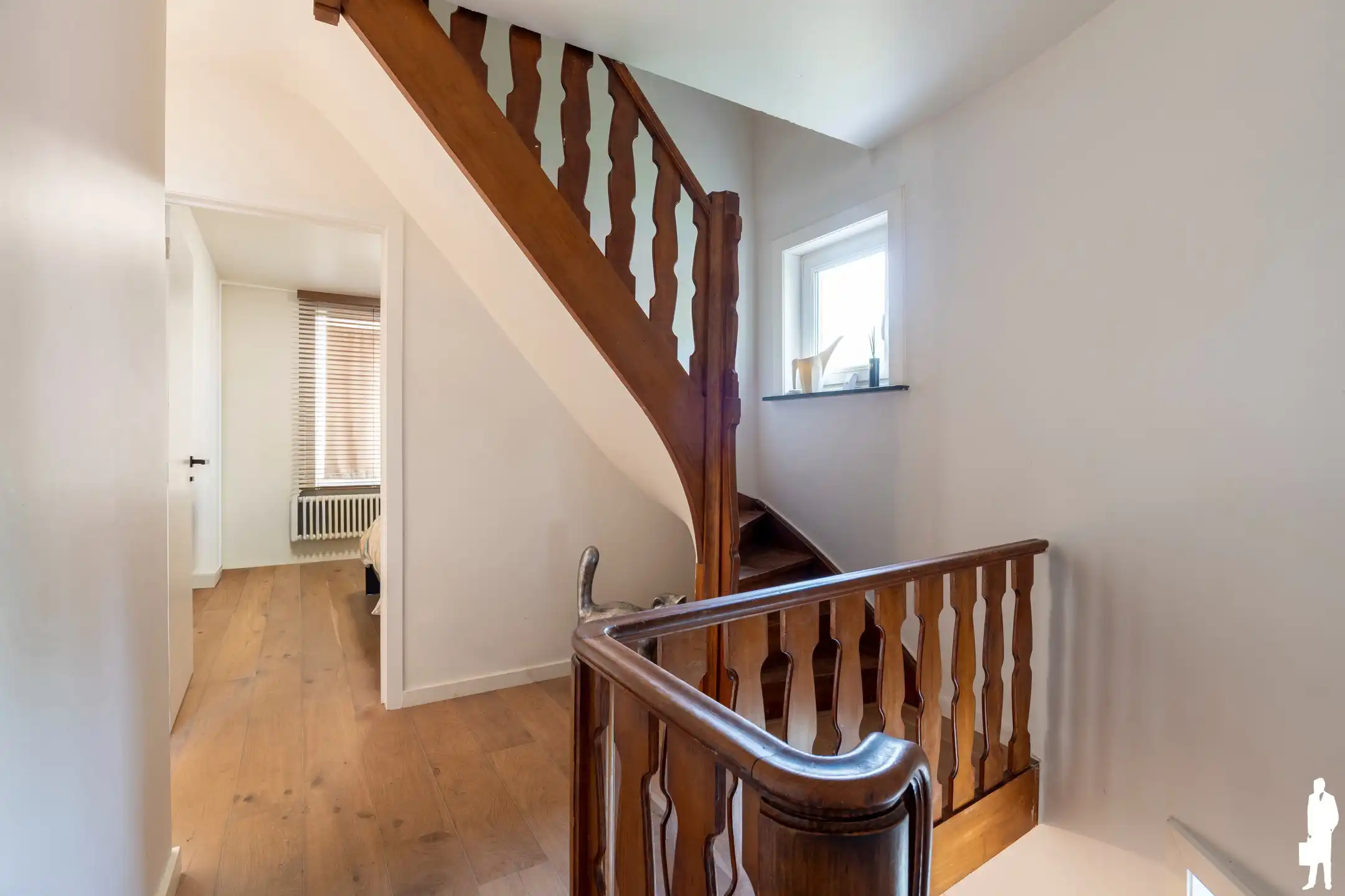Karaktervolle gerenoveerde woning met 3 slaapkamers foto 8