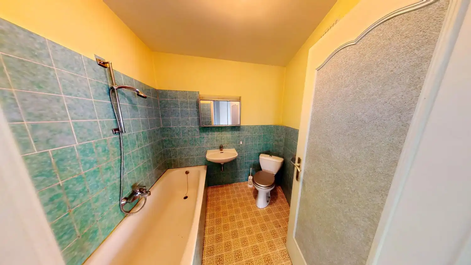 🏡 Ruime woning met 4 slaapkamers en inpandige garage te Sint-Baafs-Vijve! foto 10