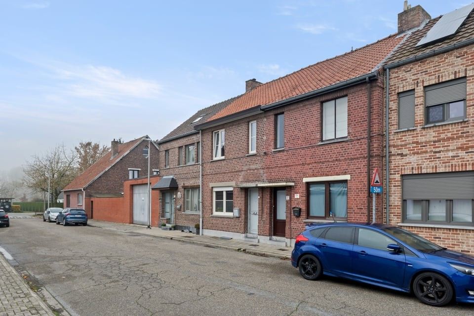 OP TE FRISSEN STADSWONING IN SINT-TRUIDEN foto 2