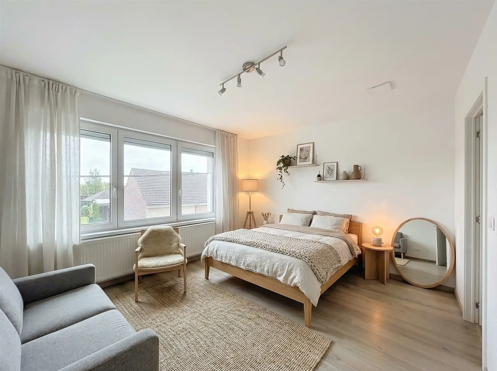 Gezinswoning met praktijk en 5 slaapkamers in Belsele foto 12