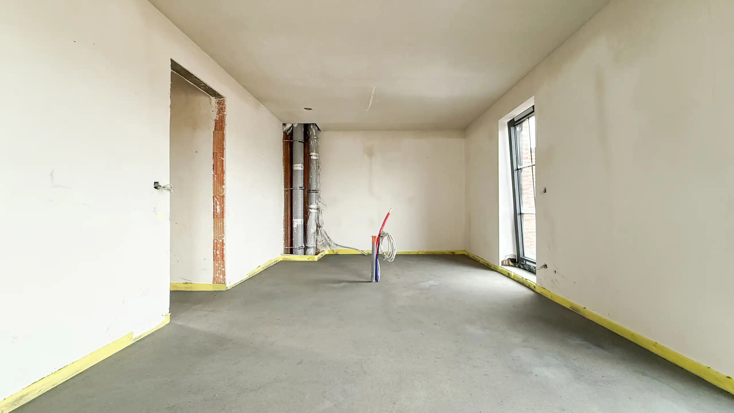 Zeer ruim (146m²!) duplex app.met 2-slpks,garage en terras! foto 7