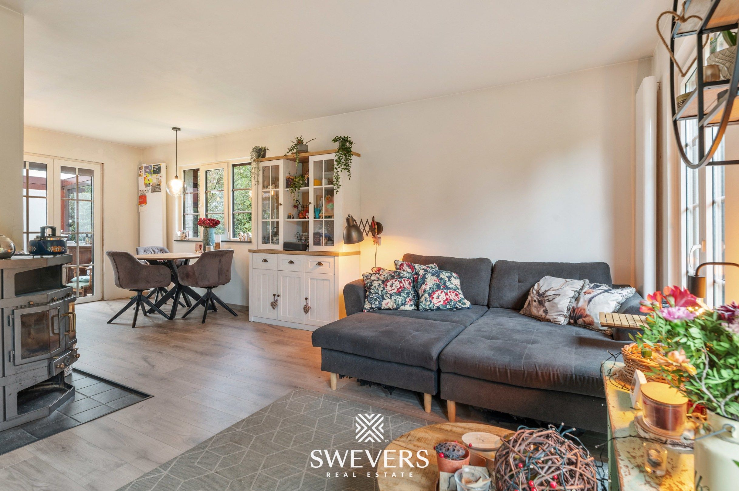 Gerenoveerde gelijkvloerse bungalow op prachtig perceel in het groen (11a 17ca) foto 4