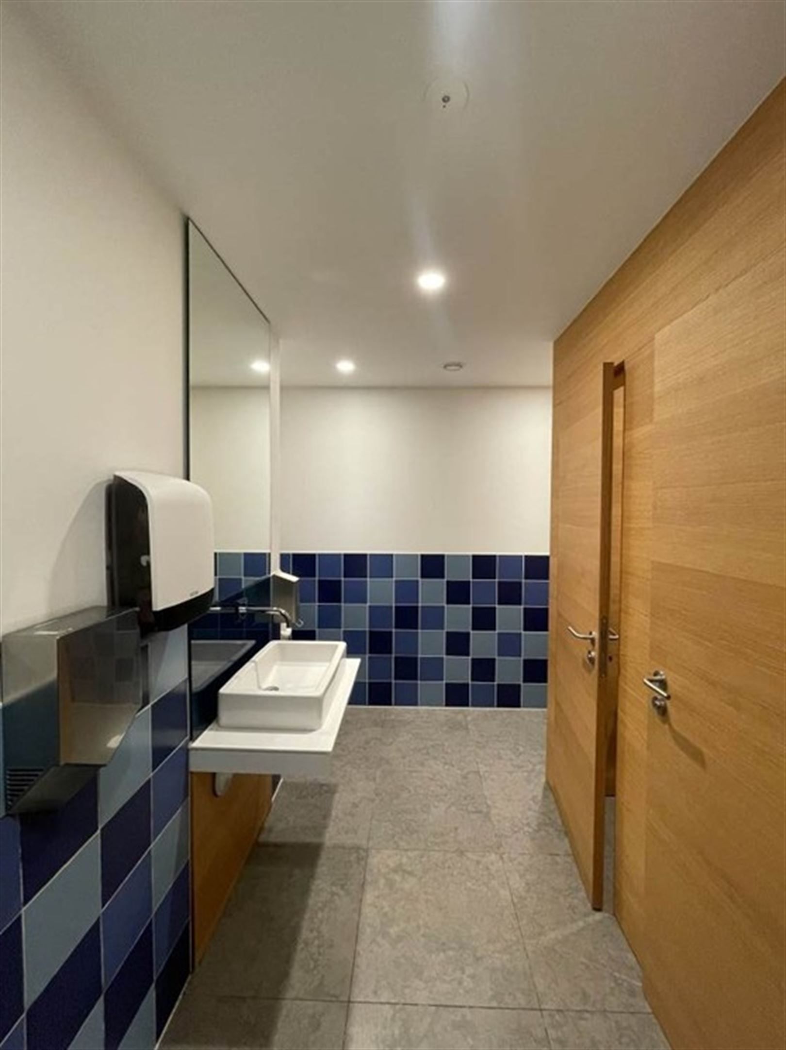 Kantoorgebouw foto 9