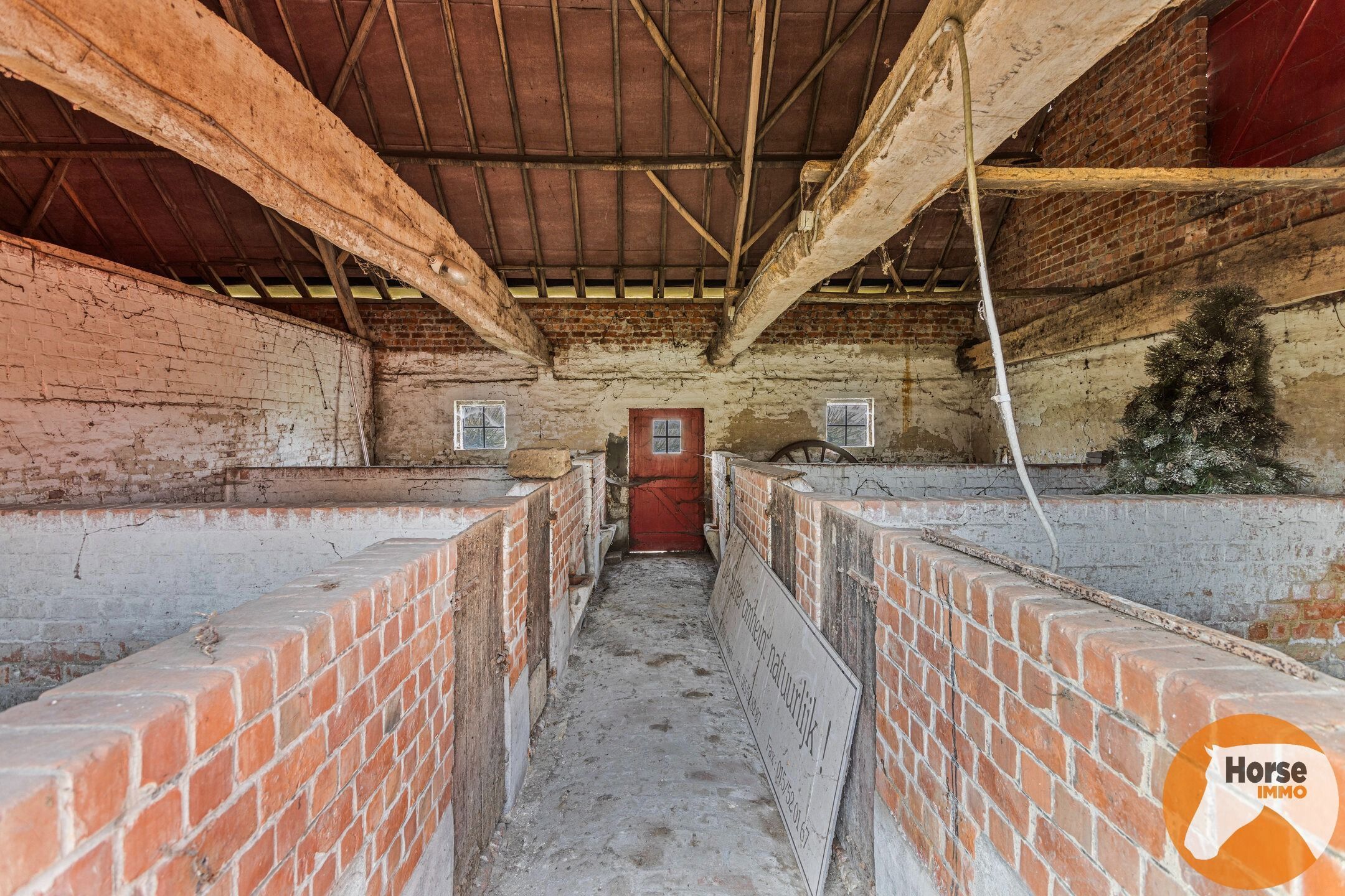 BEERVELDE - Prachtige hoeve met twee authentieke bijgebouwen foto 37