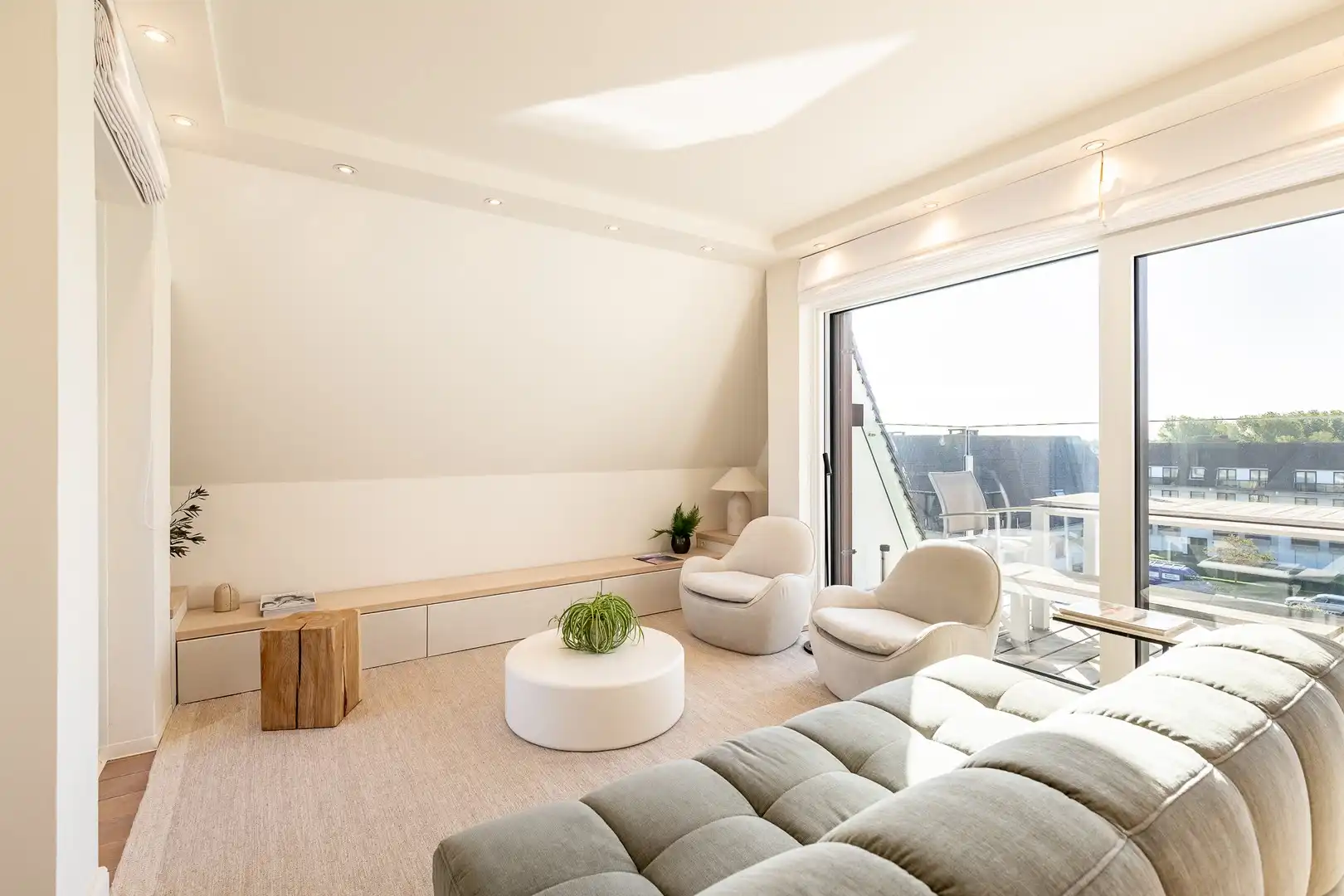 Wandeldijk appartement met frontal zeezicht en zuidgericht terras. foto 2