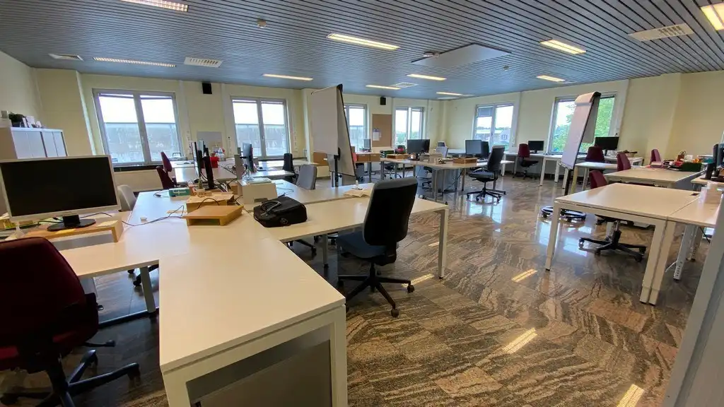 Budgetvriendelijke kantoren te huur vlakbij afrit E17 in Deinze foto 21