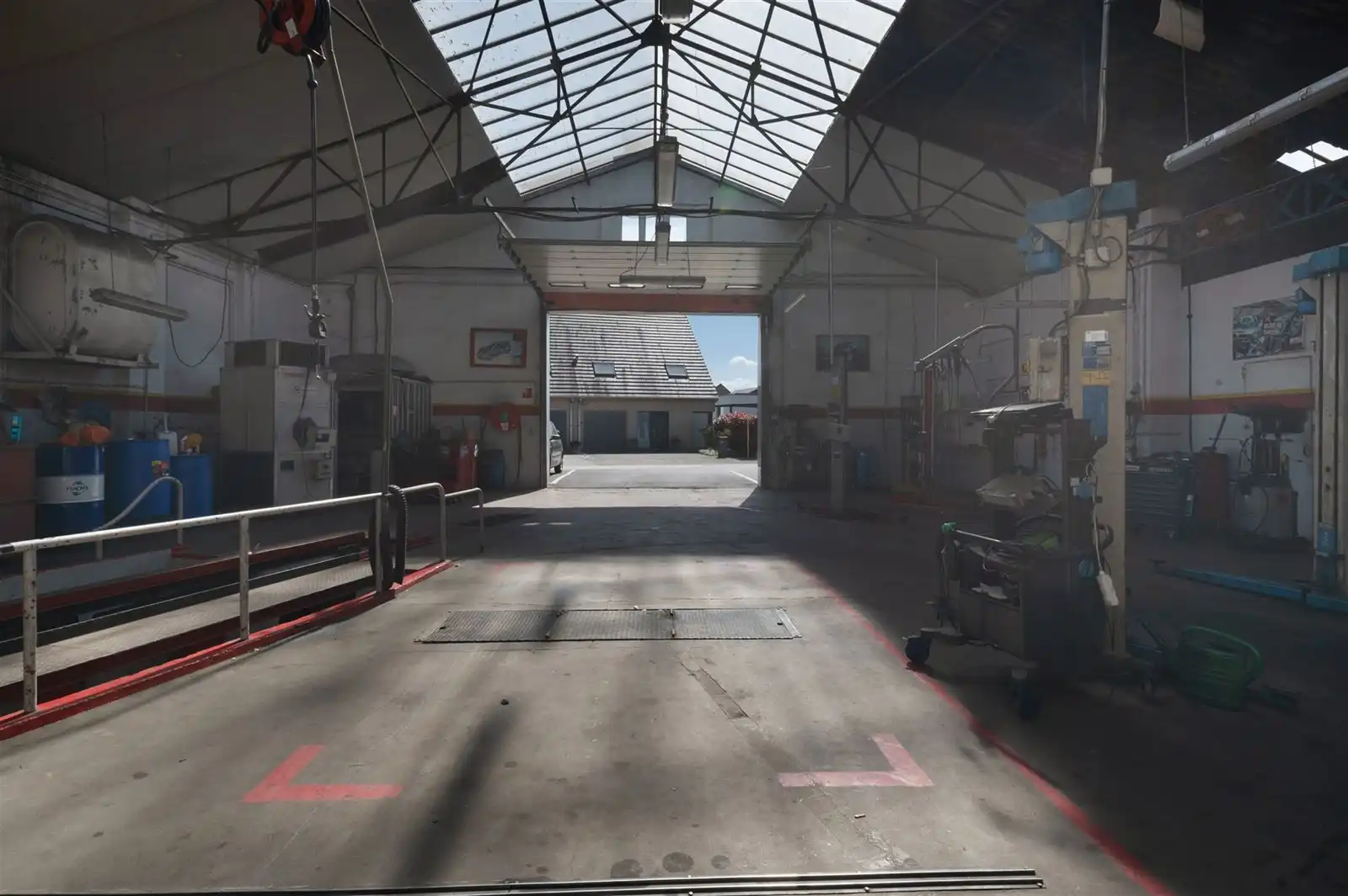 Functioneel bedrijfsgebouw te Kruisem! foto 8