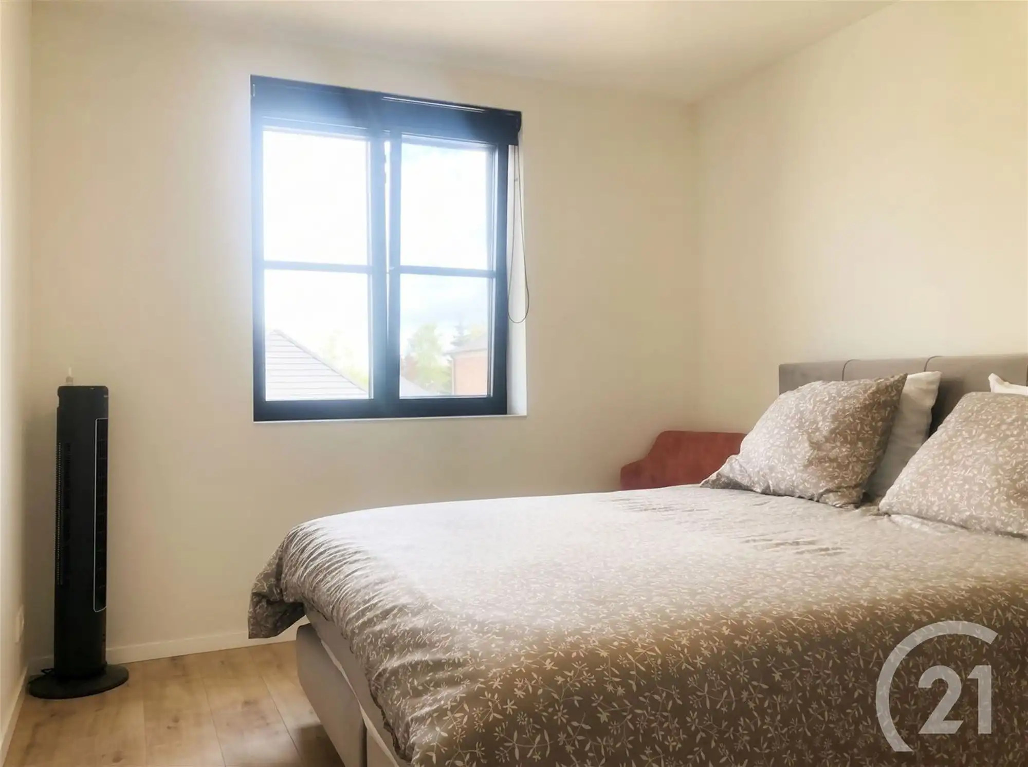 Ruime woning met zonnige tuin in Schriek! foto 12