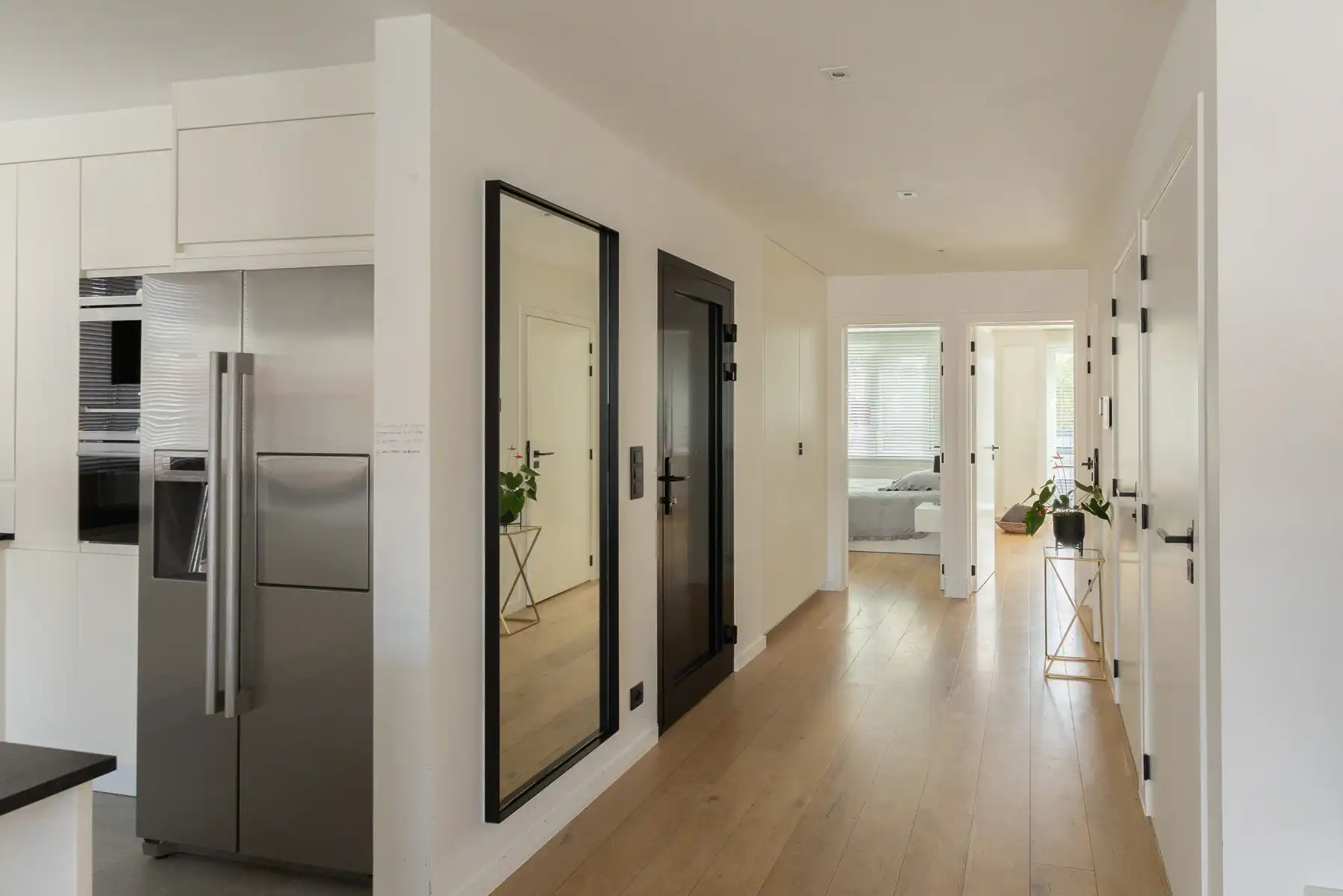 Volledig gerenoveerd appartement met 2 slaapkamers en terras foto 3