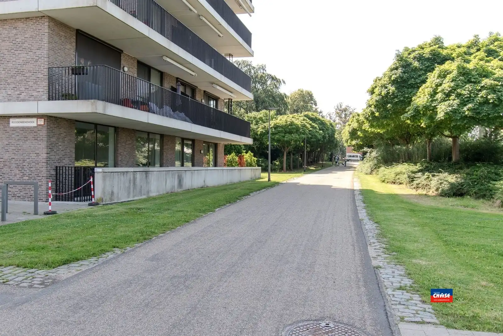 Knap nieuwbouwapp. met 2 slpks + autostpl foto 3