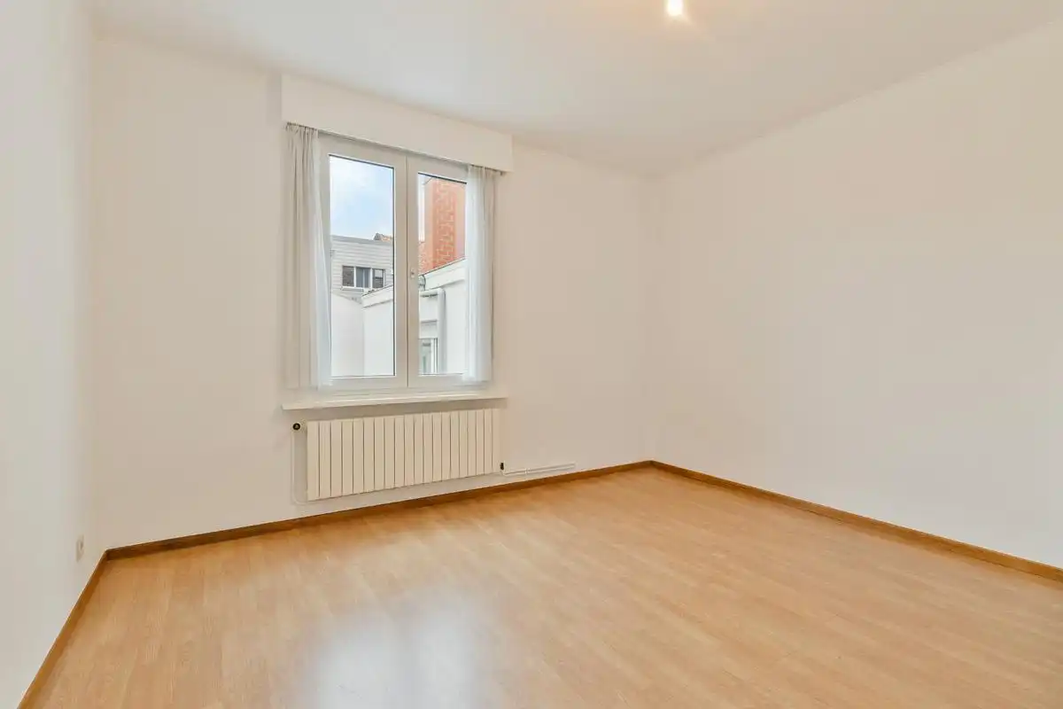 Ruim huis te koop met 6 slaapkamers in Blankenberge centrum foto 12