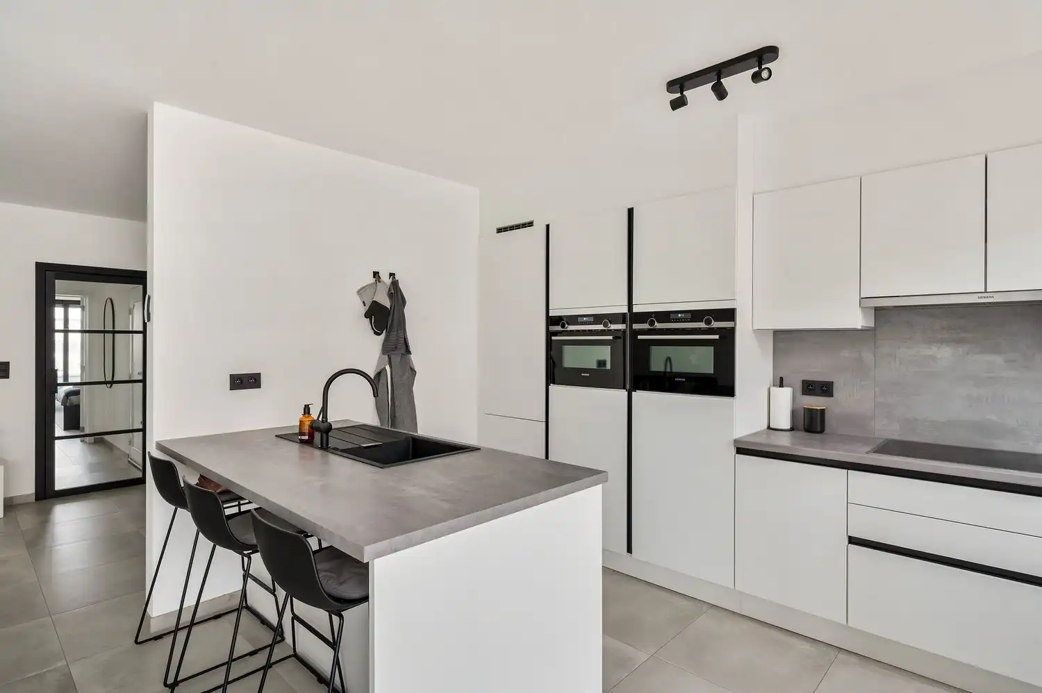 GERRENOVEERD APP I 2 SLPK I CENTRUM MECHELEN foto 4