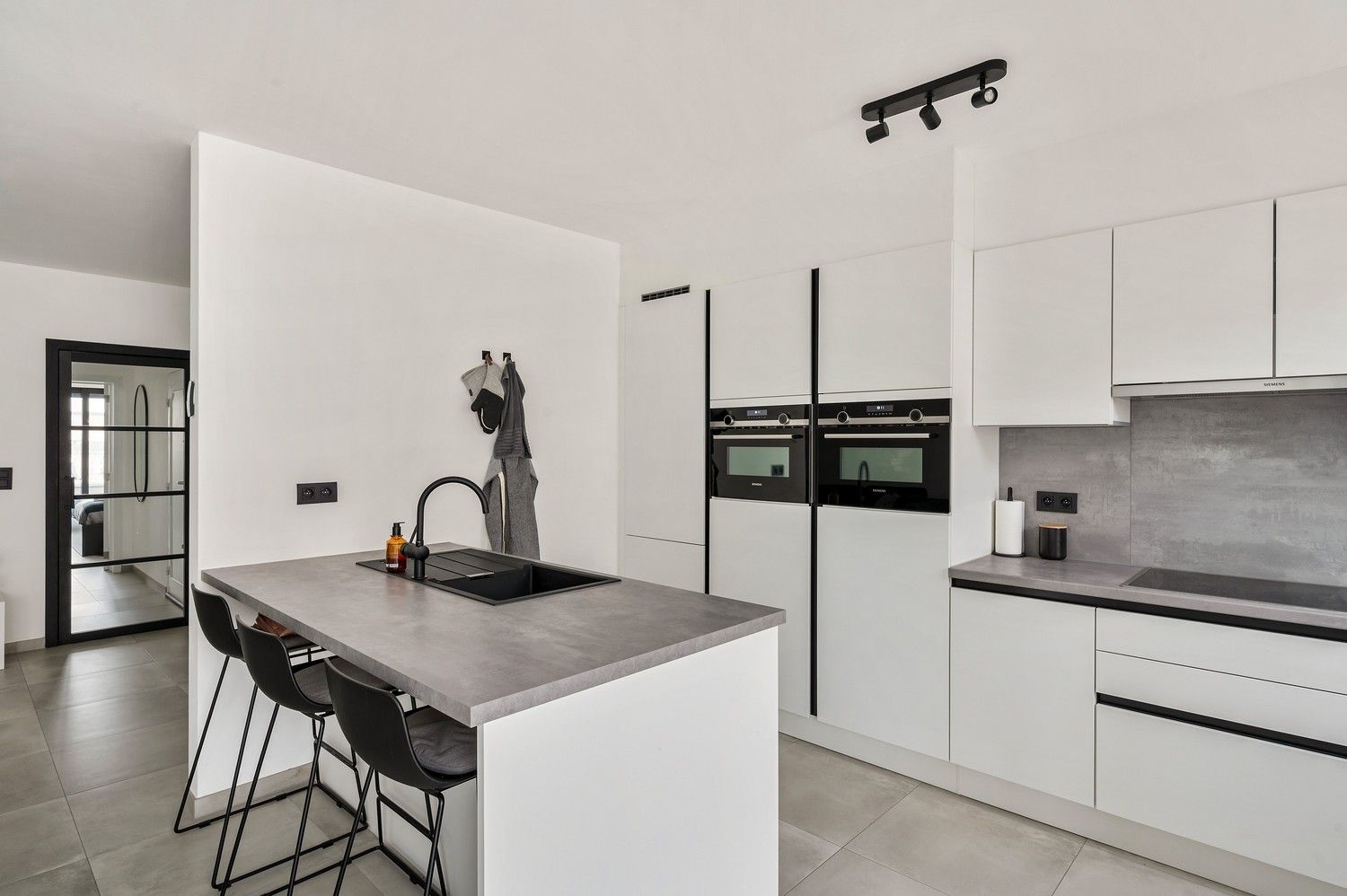 GERRENOVEERD APP I 2 SLPK I CENTRUM MECHELEN foto 4