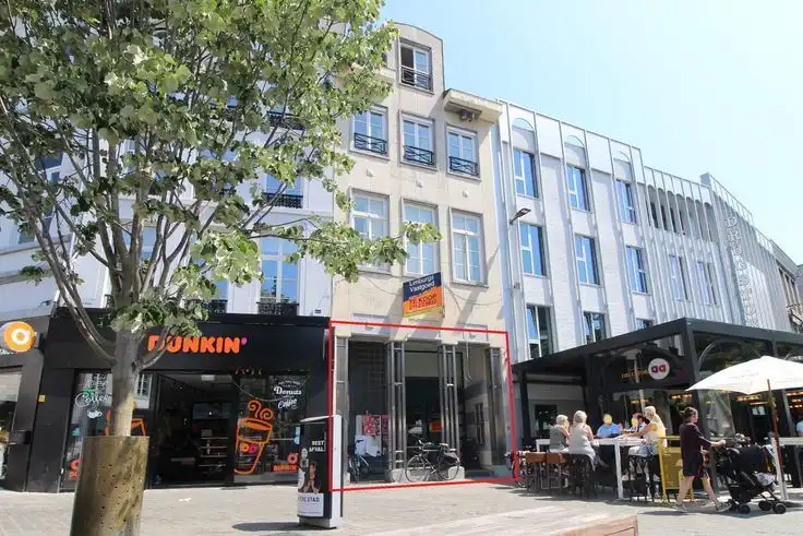 Handelsruimte te huur op toplocatie in hartje Hasselt foto 3