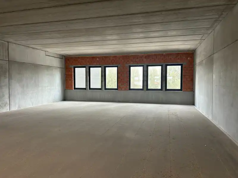 Nieuwbouwmagazijn – strategische ligging nabij centrum Gent foto 11