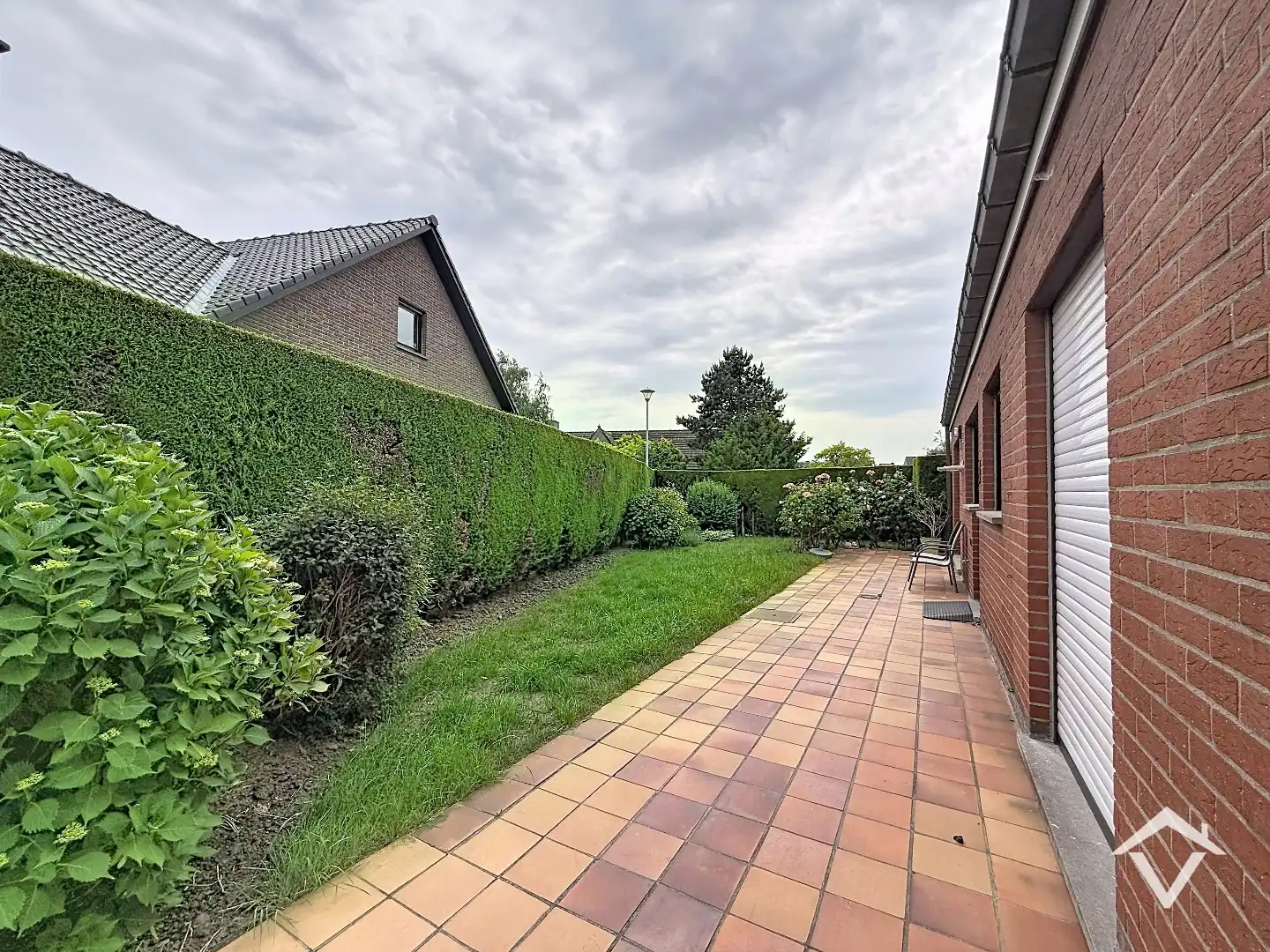 Gelijkvloerse woning met 3 slaapkamers, tuin en garage in een doodlopende straat te Roeselare foto 20