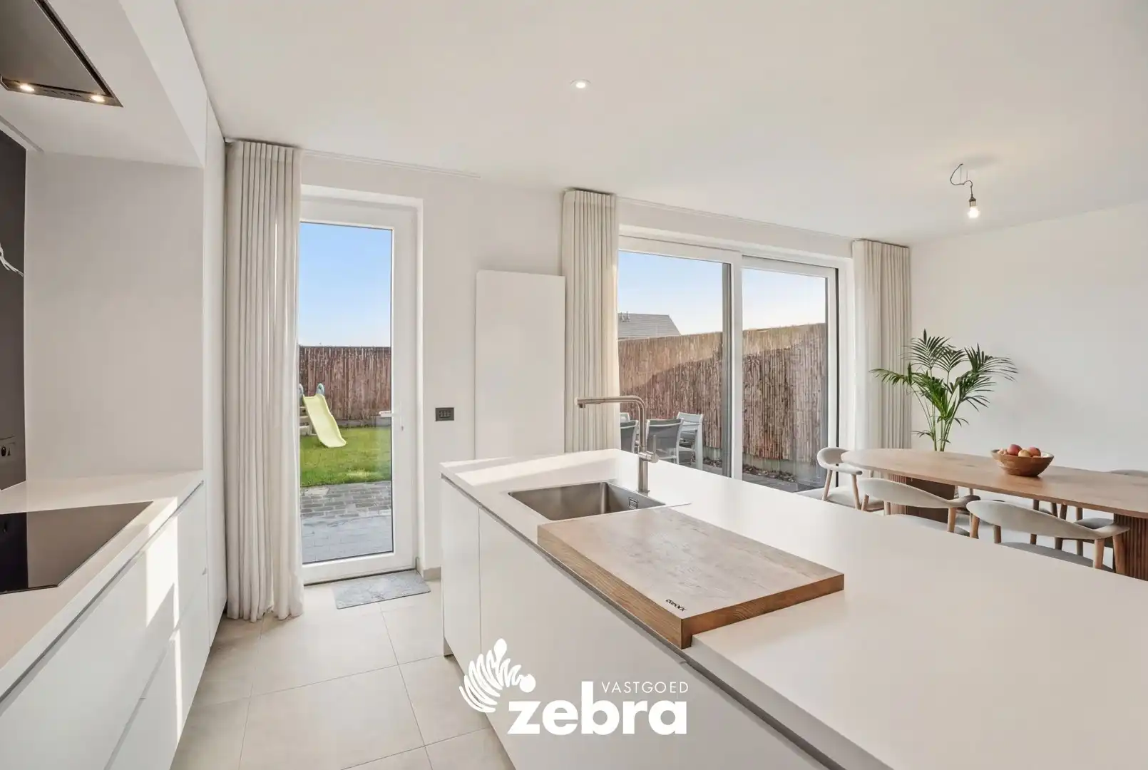 Instapklare woning met 3 slaapkamers en garage te Meulebeke! foto 10