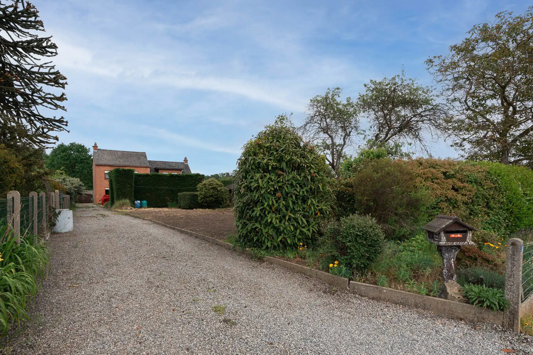 Gezellige, te renoveren woning met leuke tuin op toplocatie  foto 5