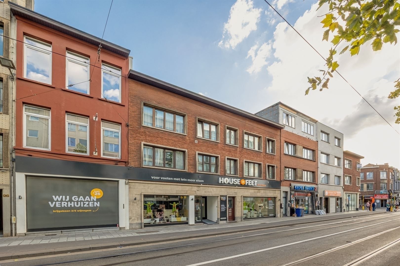 Uitstekend gelegen winkelpand met twee toegangen foto 17