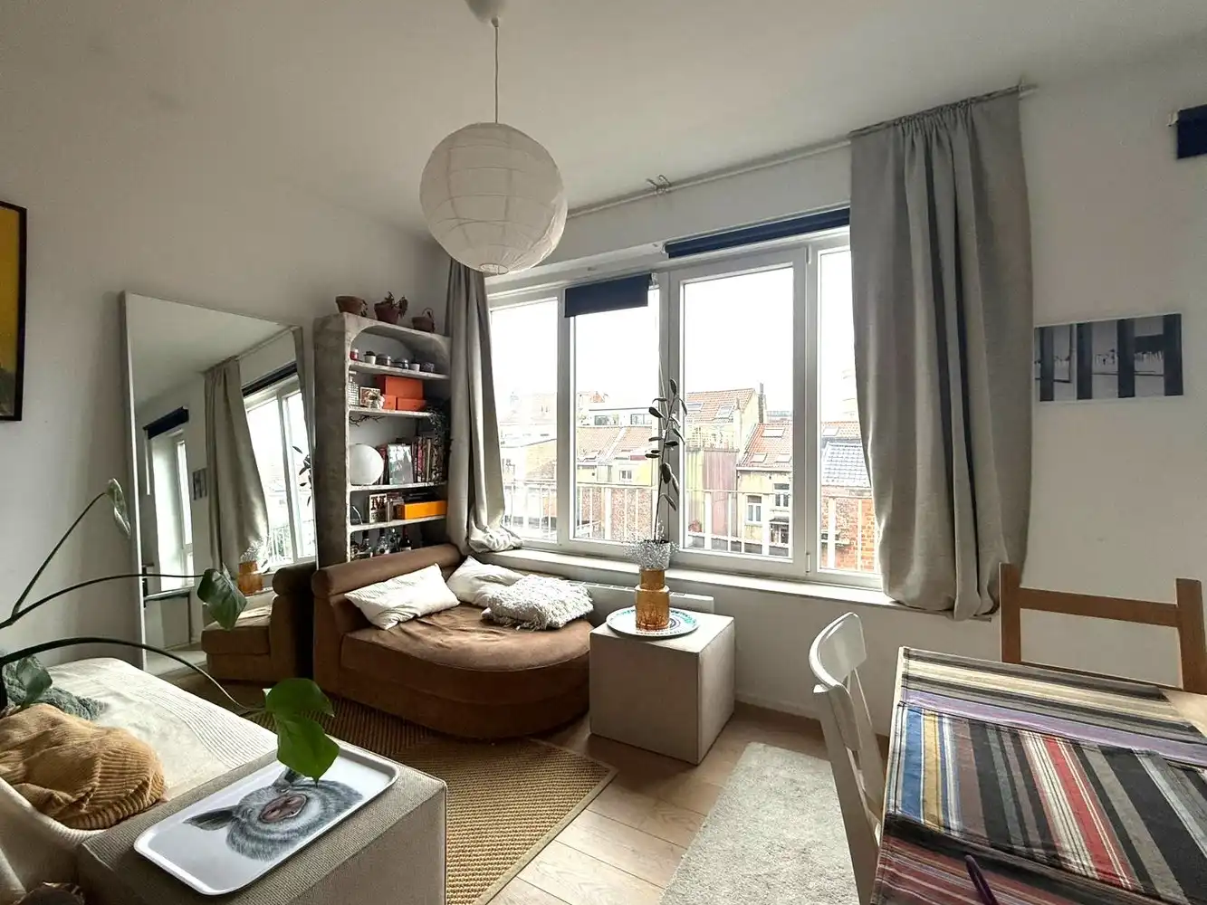 Gerenoveerde studio van 35m² op wandelafstand van het Fernand Cocqplein foto 2