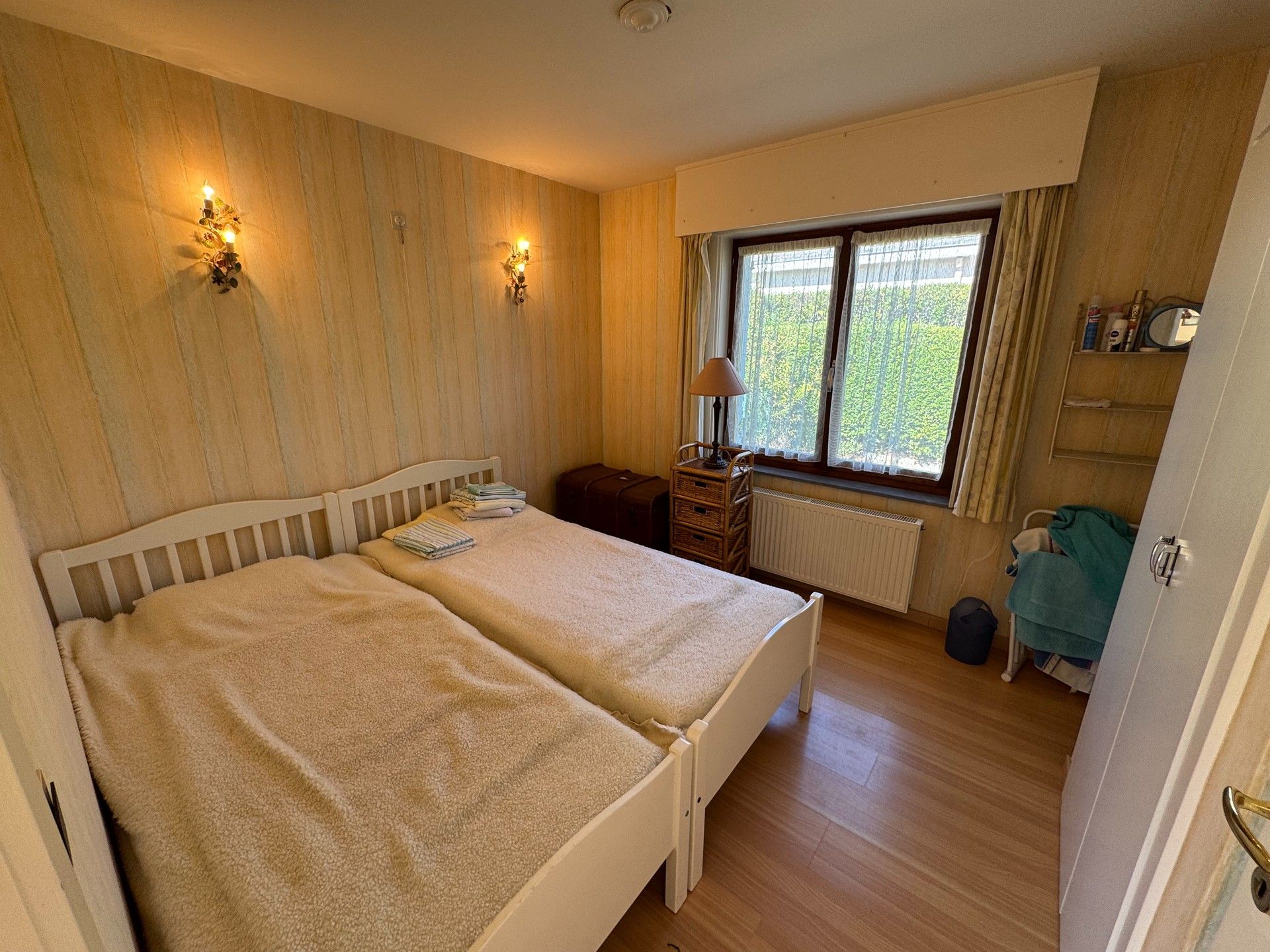 Zonnige bungalow met 3 slaapkamers en tuin in rustige wijk van De Haan. foto 7
