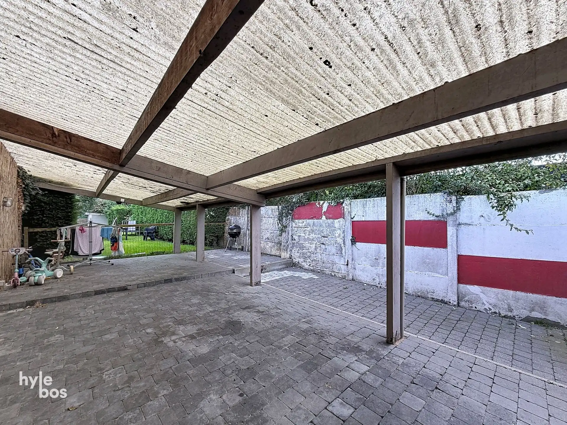 Goed gelegen instapklare woning met twee slaapkamers en mooie tuin foto 18