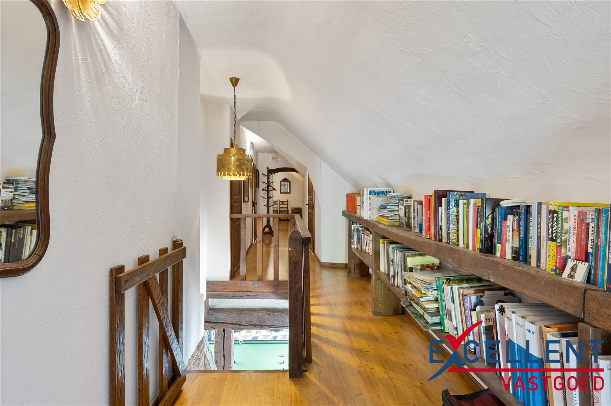 Karaktervolle villa met weides en stallen te koop foto 5