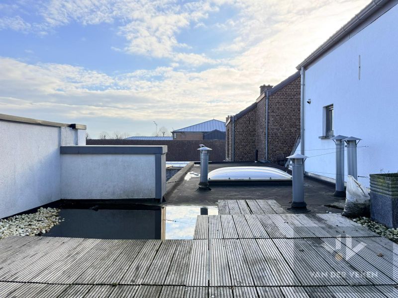 Prachtige woning met 4 slaapkamers. foto 18