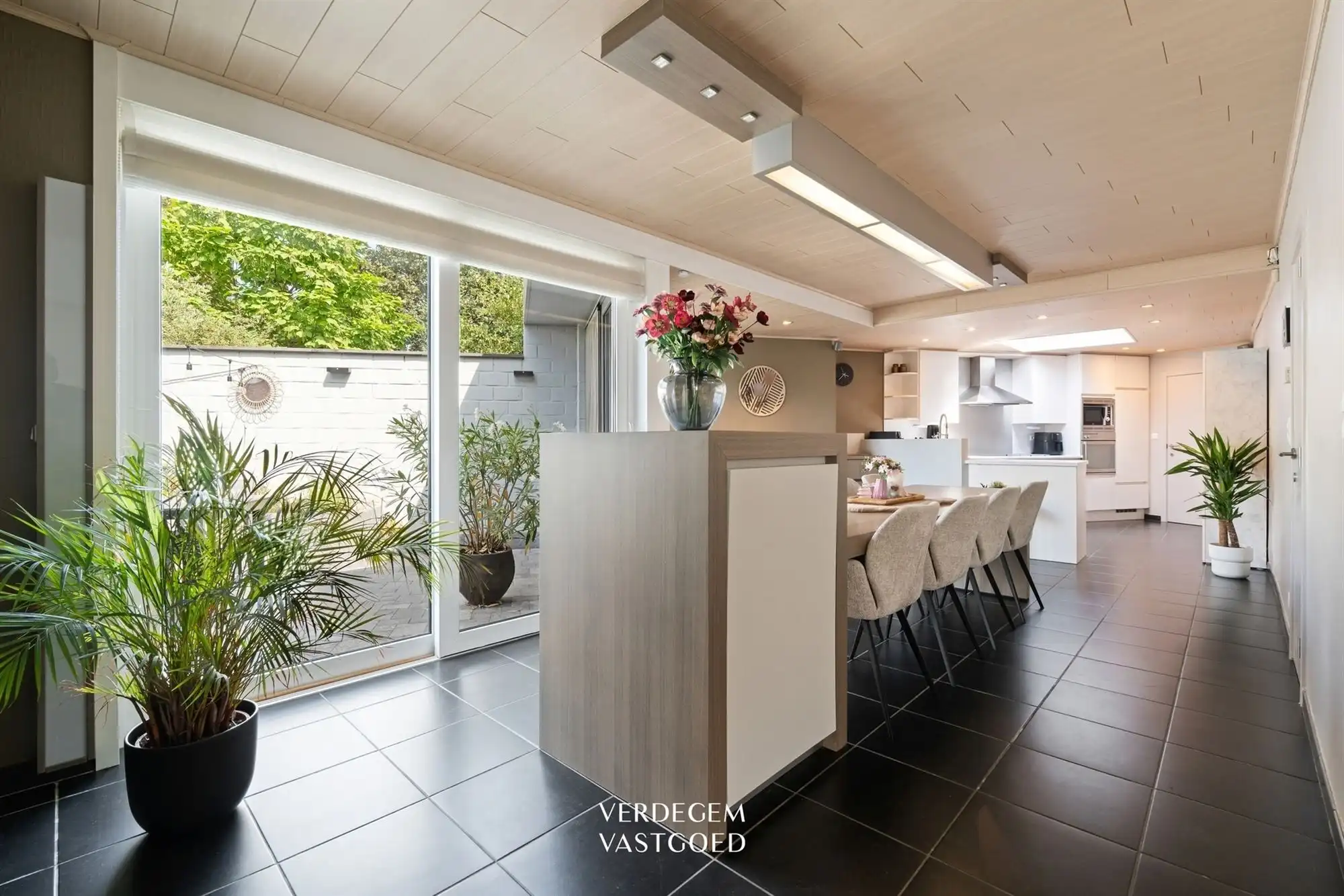 Handelspand met volwaardige woonst op toplocatie in Evergem foto 8