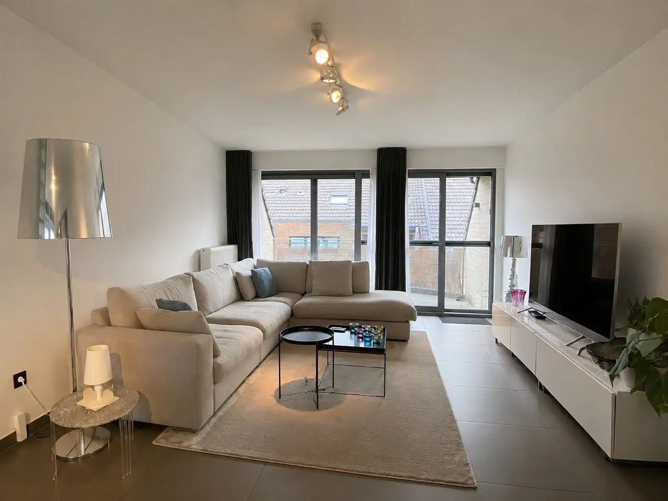 Ruim en comfortabel duplexappartement in het centrum van Lanaken foto 3