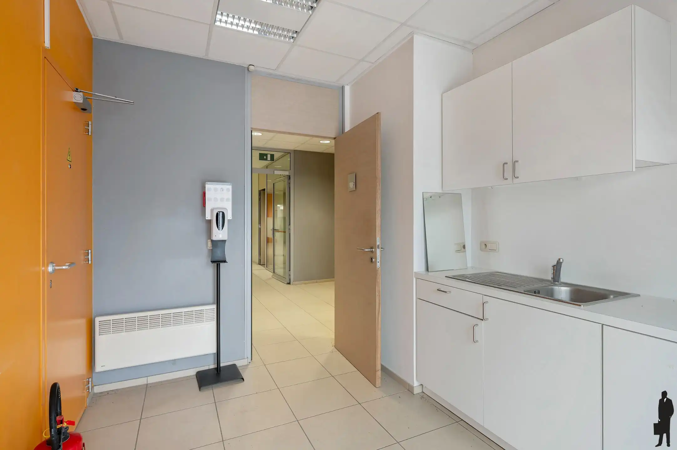  Commercieel Gelijkvloers in het Hart van Westmalle  foto 14