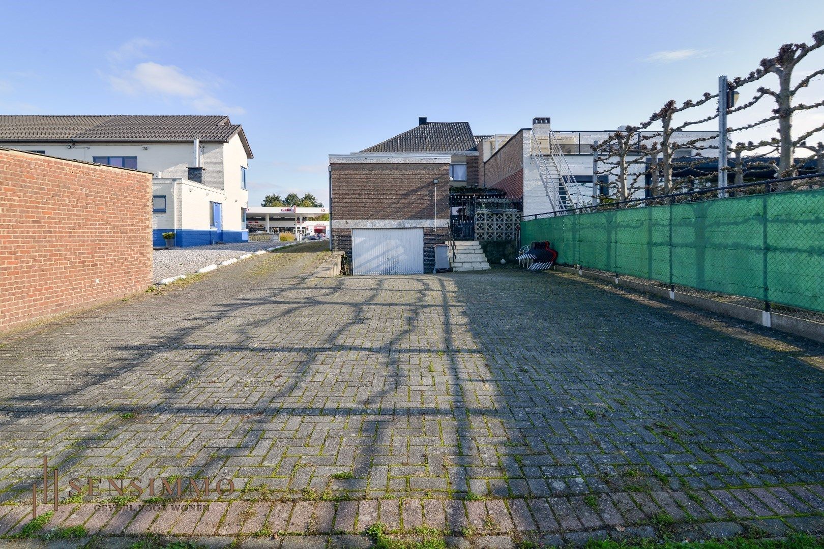 Ruime half open bebouwing met 6 slaapkamers, garage en tuin met energielabel B in Maasmechelen  foto 21