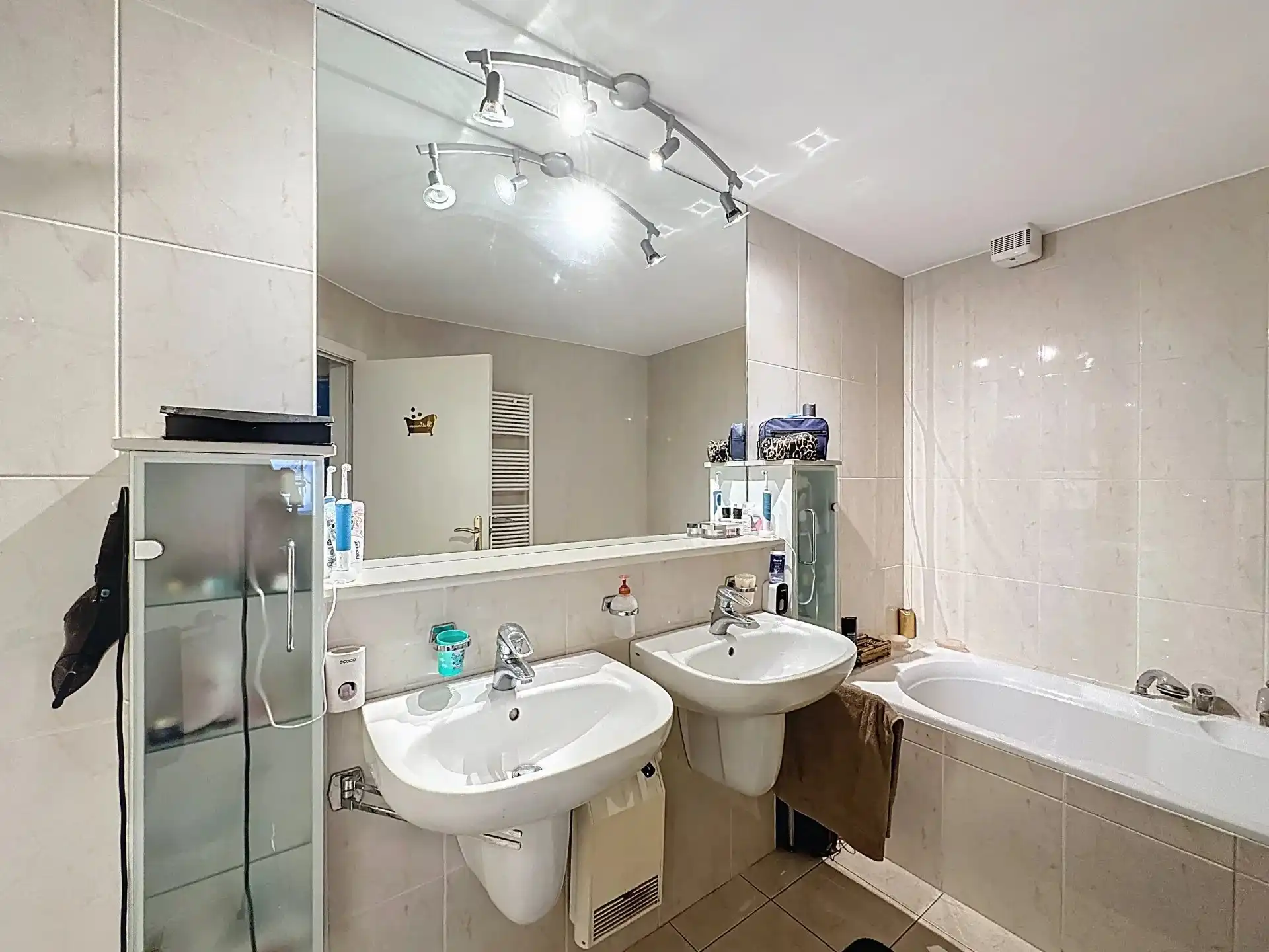 Luxueus duplex appartement met privé-lift, 3 slaapkamers, terras, ondergrondse parkeerplaats en ruime kelderberging. foto 14