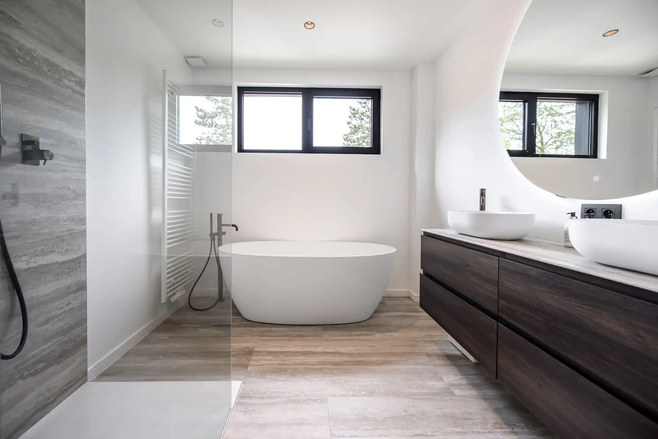 Luxueus gerenoveerd appartement in het gegeerde Brasschaat foto 19