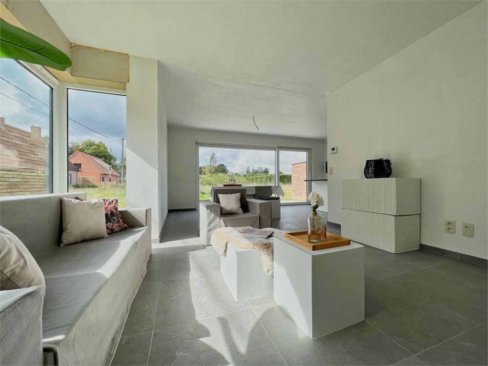 Topper! Prachtige, lichtrijke woning met zonnige tuin! foto 3