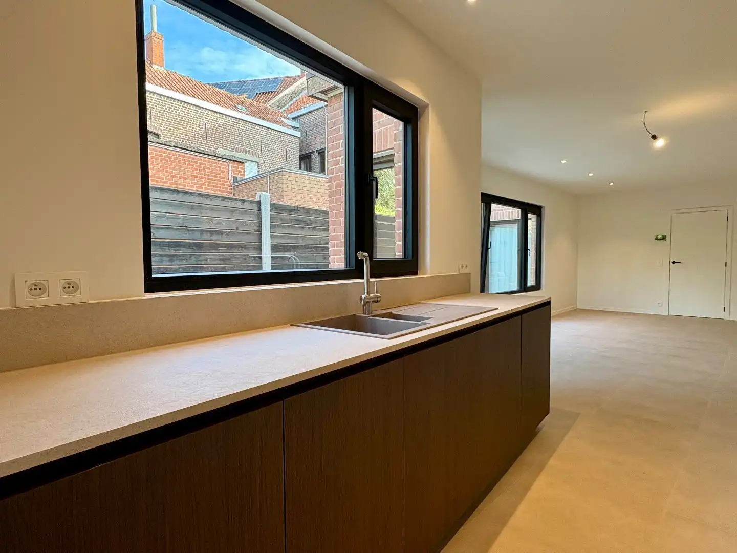 Instapklare nieuwbouwwoning met 3 slaapkamers, terras en stadstuin foto 6