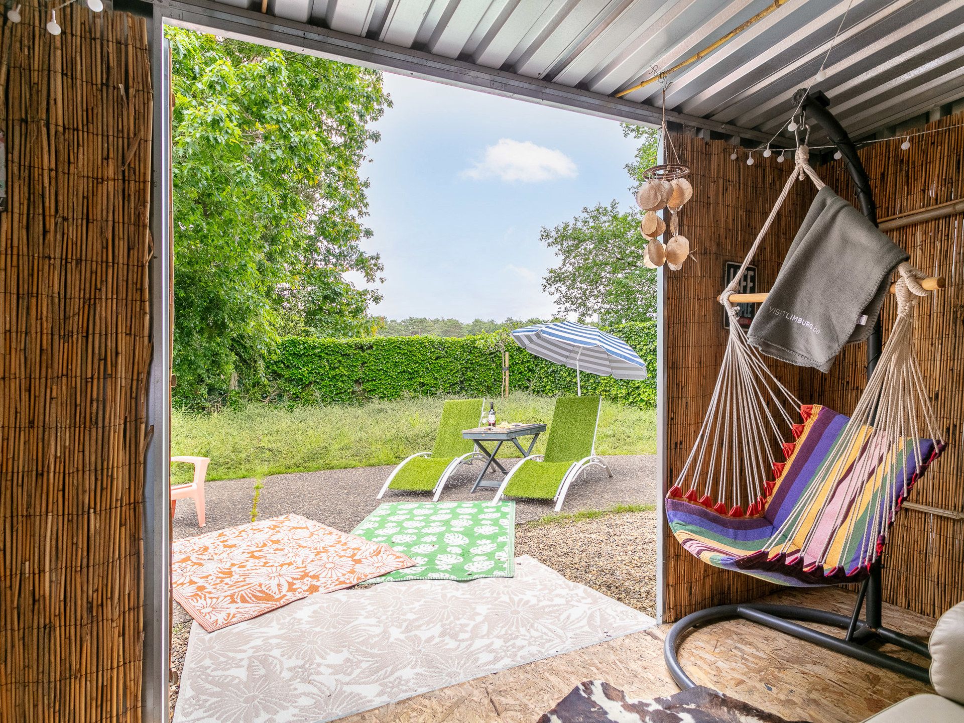 Moderne vakantiewoning in een groene omgeving foto 26