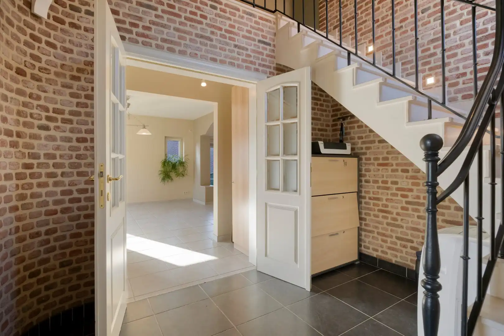 Verzorgde ruime en energetische woning met 4/5 slpks en praktisch bijgebouw ! foto 3