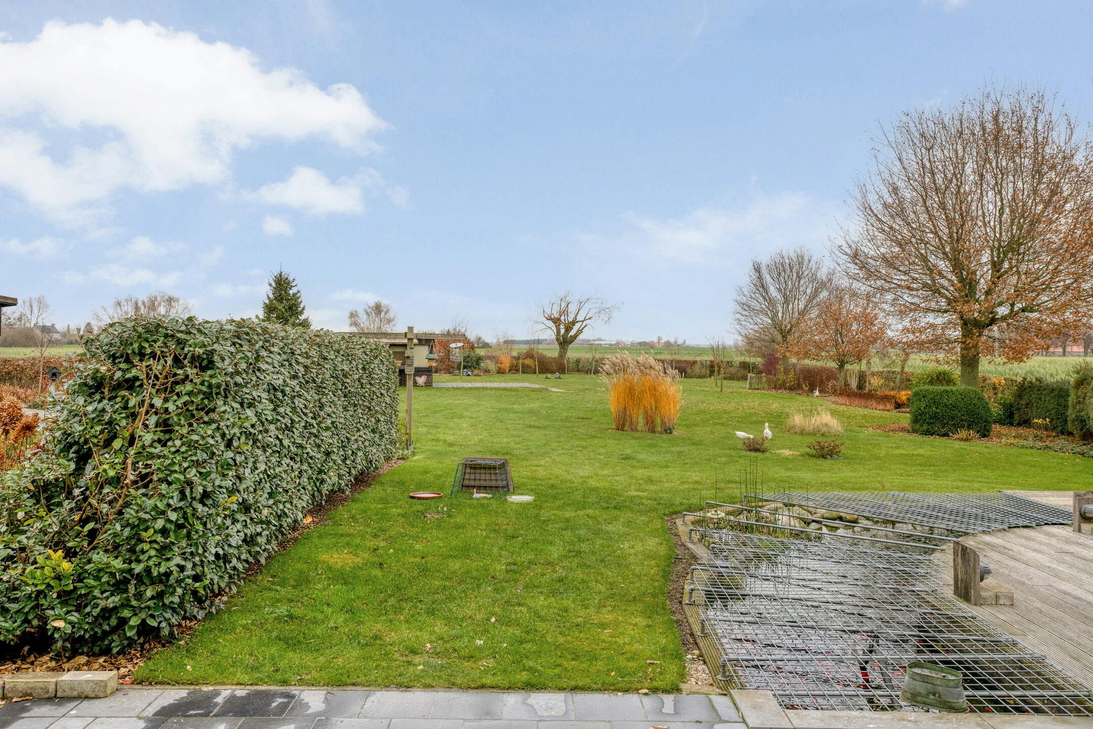 Landelijke woning met 4 slaapkamers op 2.772m² te Beauvoorde. foto 28