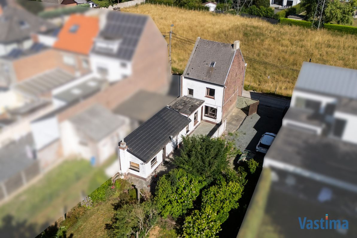Renovatiewoning met grote tuin nabij centrum Erembodegem foto 5