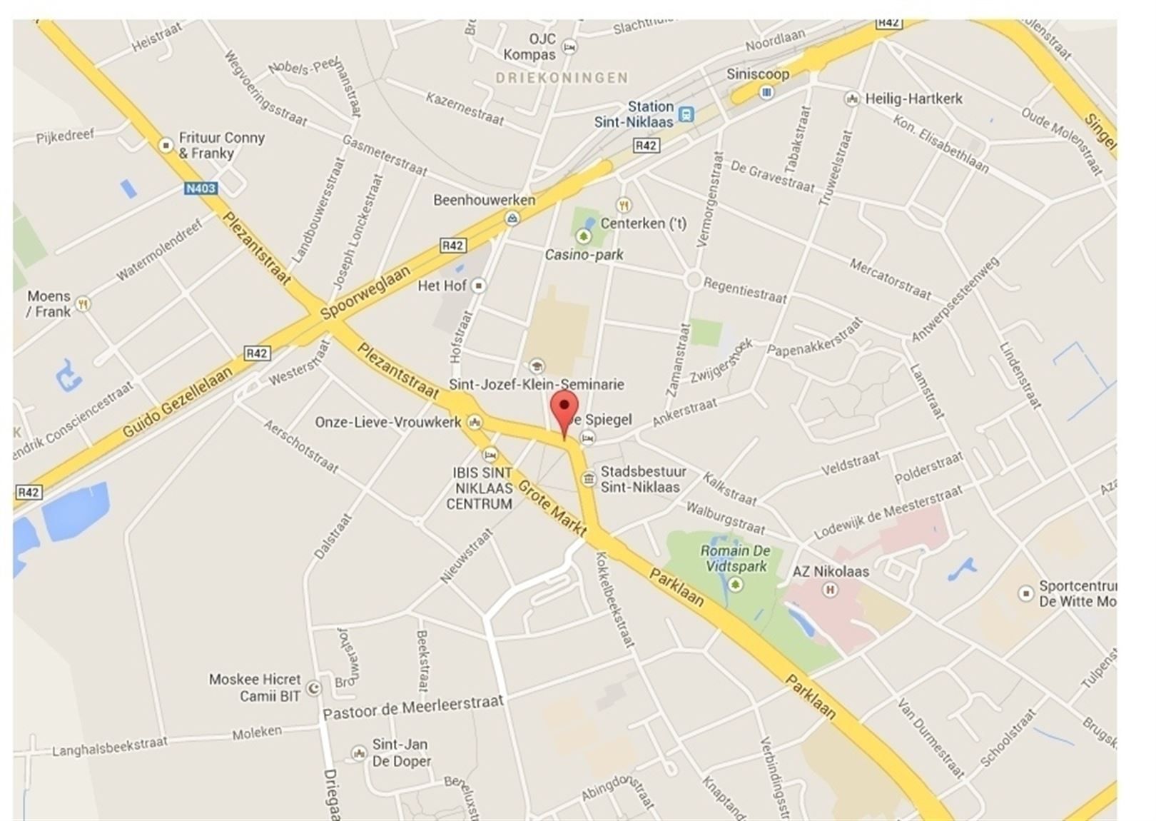 Garage foto {{pictureIndex}}