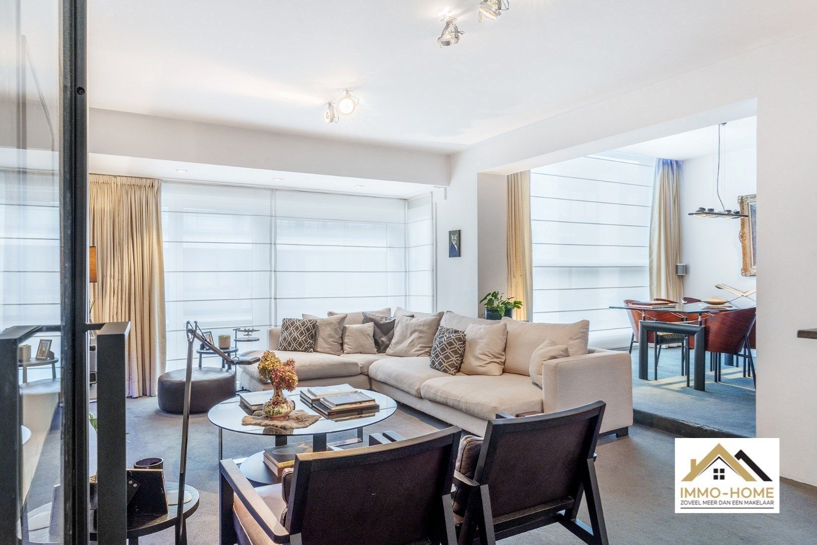 Gerenoveerd appartement met groot terras!! foto 6