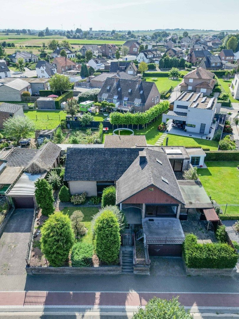 TE RENOVEREN GEZINSWONING MET EEN BEWOONBARE OPP. VAN 259 M² !  foto 32