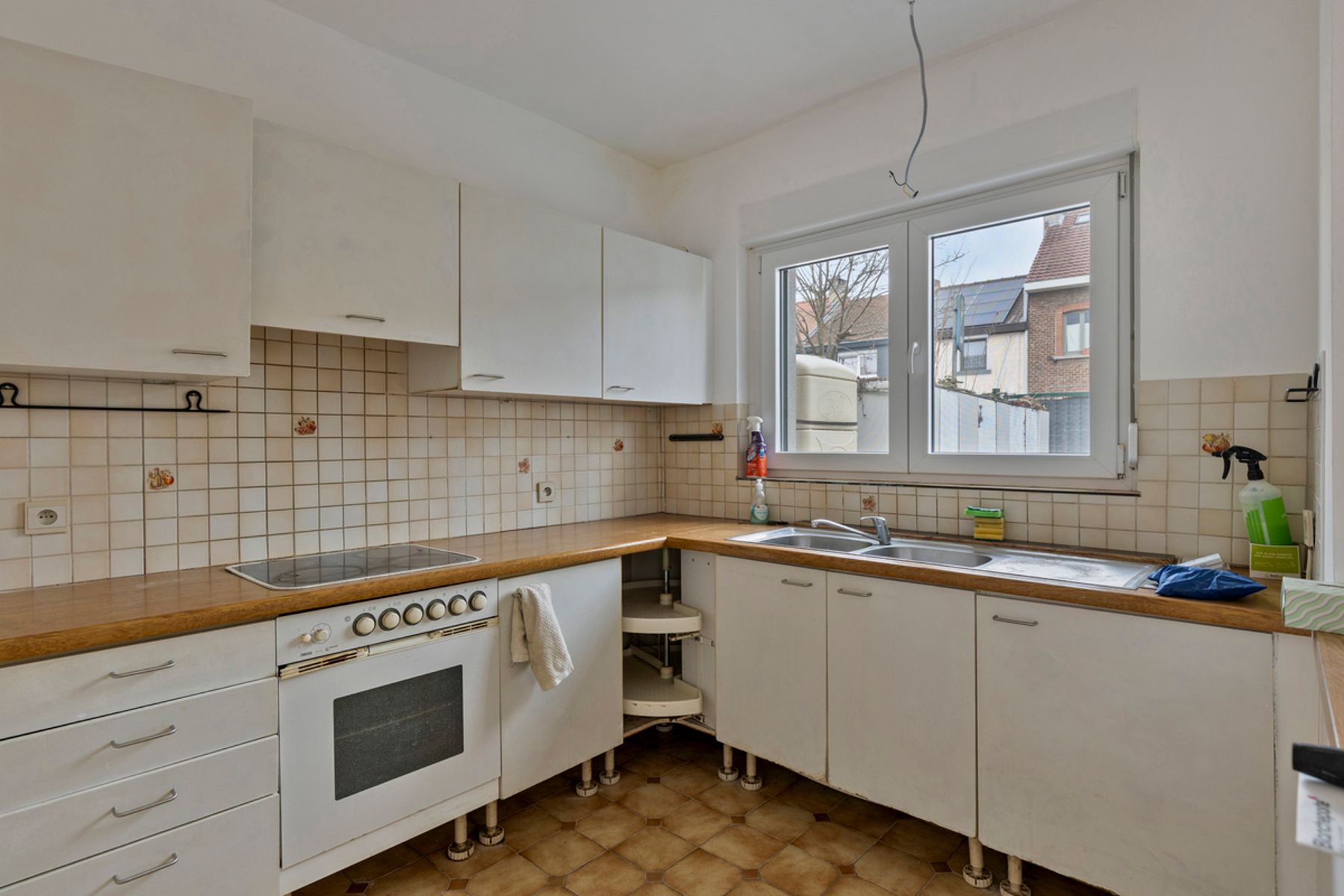 Goed gelegen woning met 2 slaapkamers en terras foto 6