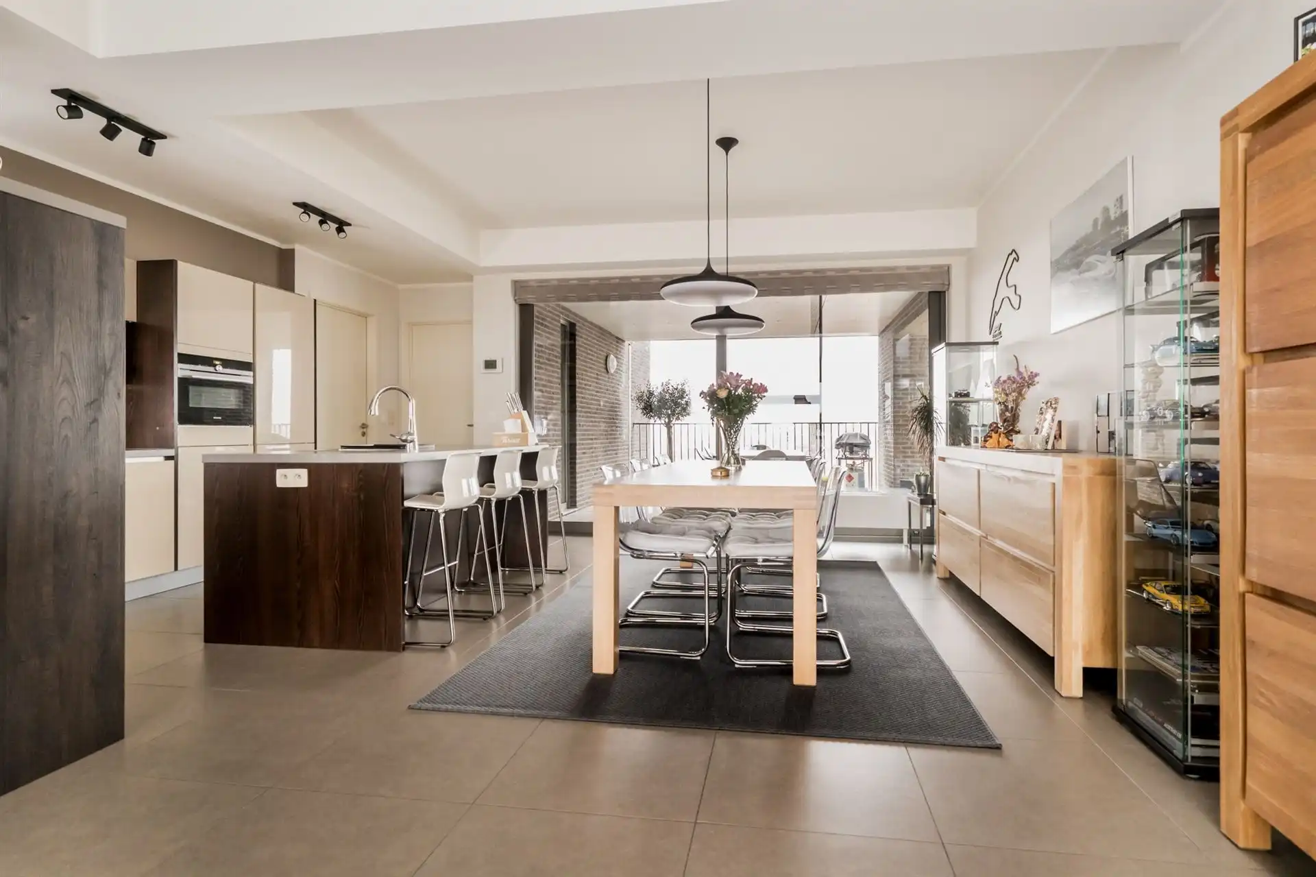 Ruim app op toplocatie met autostaanplaats (+€ 30.000) foto 4